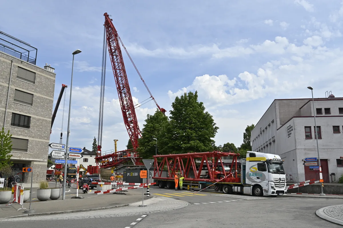 Raupenkran in Wetzikon. 